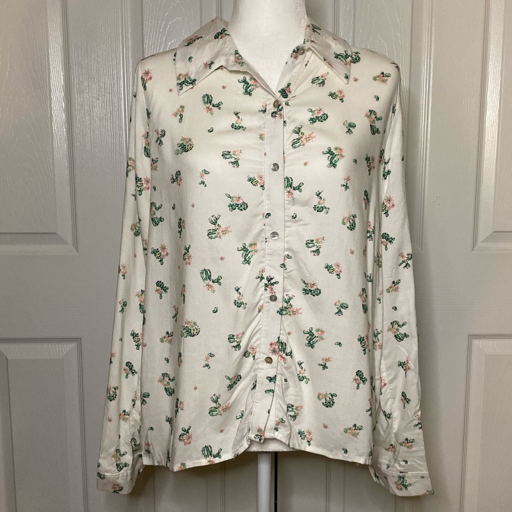 NWT Cactus Blouse Sz. Medium